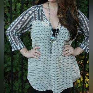 NWT Gentle Fawn Solitude Cream and Black Relaxed Buttoned Blouse Boho‎